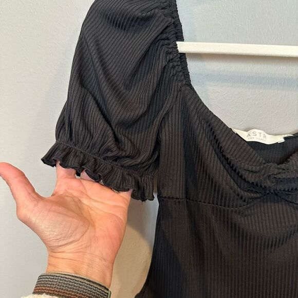 ASTR Black Ribbed Puff Sleeve Thong Bodysuit M - Picture 2 of 8